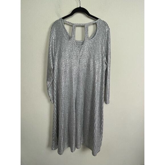 Torrid Silver Metallic Shimmer Ribbed Knit Trapeze‎ Dress Size 2 (18-20) - Picture 6 of 9